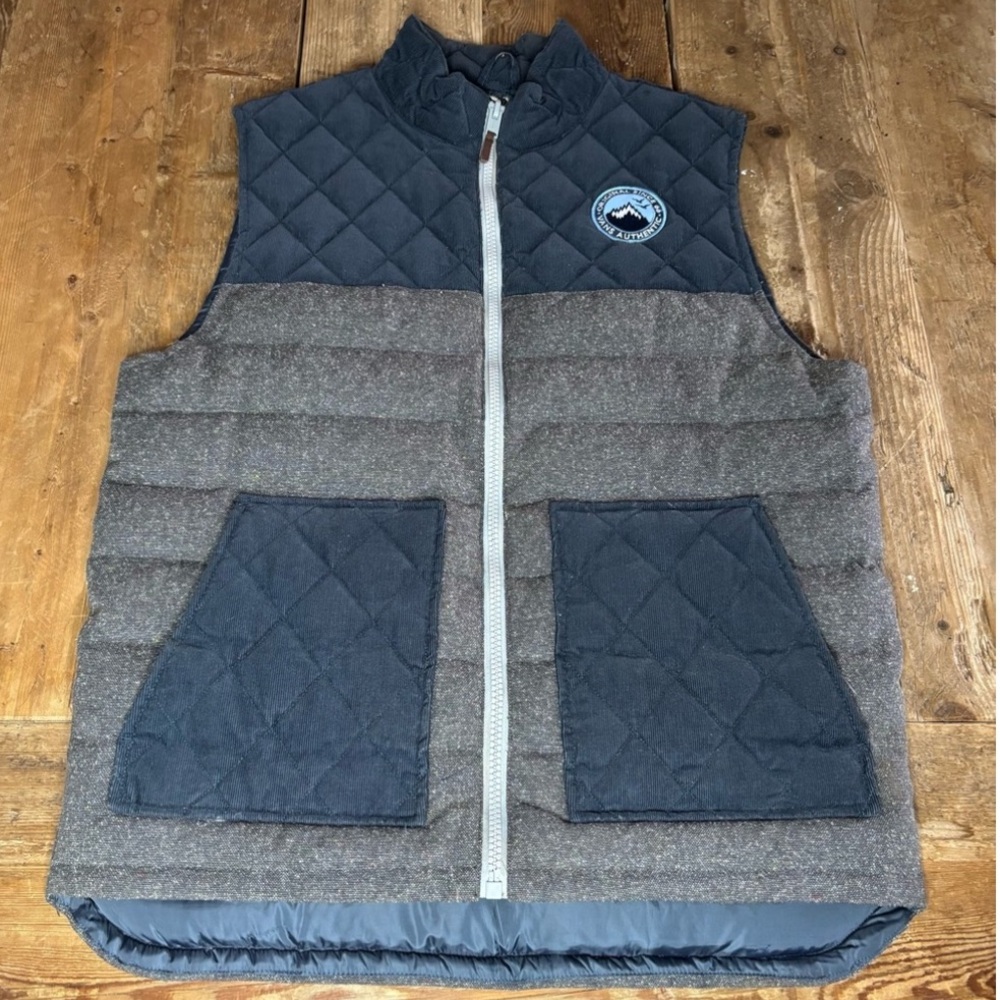 Vans Quilted Blue corduroy, tweed down-fill vest! Men’s L, brand patch, pockets! - Picture 2 of 10